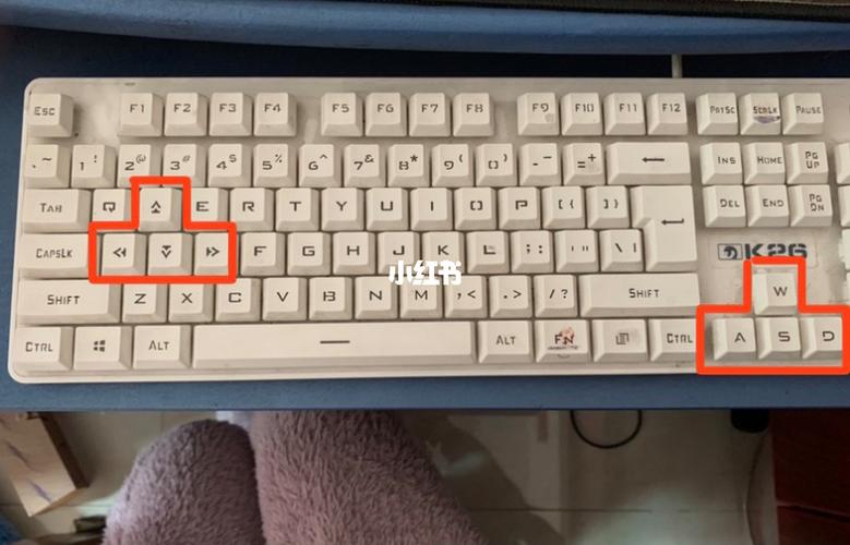 电脑键盘输入字母错乱（我的电脑键盘上的字母输入错乱了，怎么办）