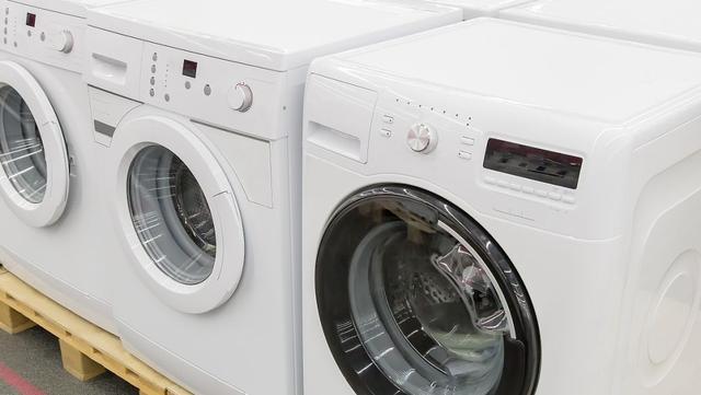 半自动洗衣机和全自动洗衣机区别（半自动洗衣机和全自动洗衣机有什么区别）